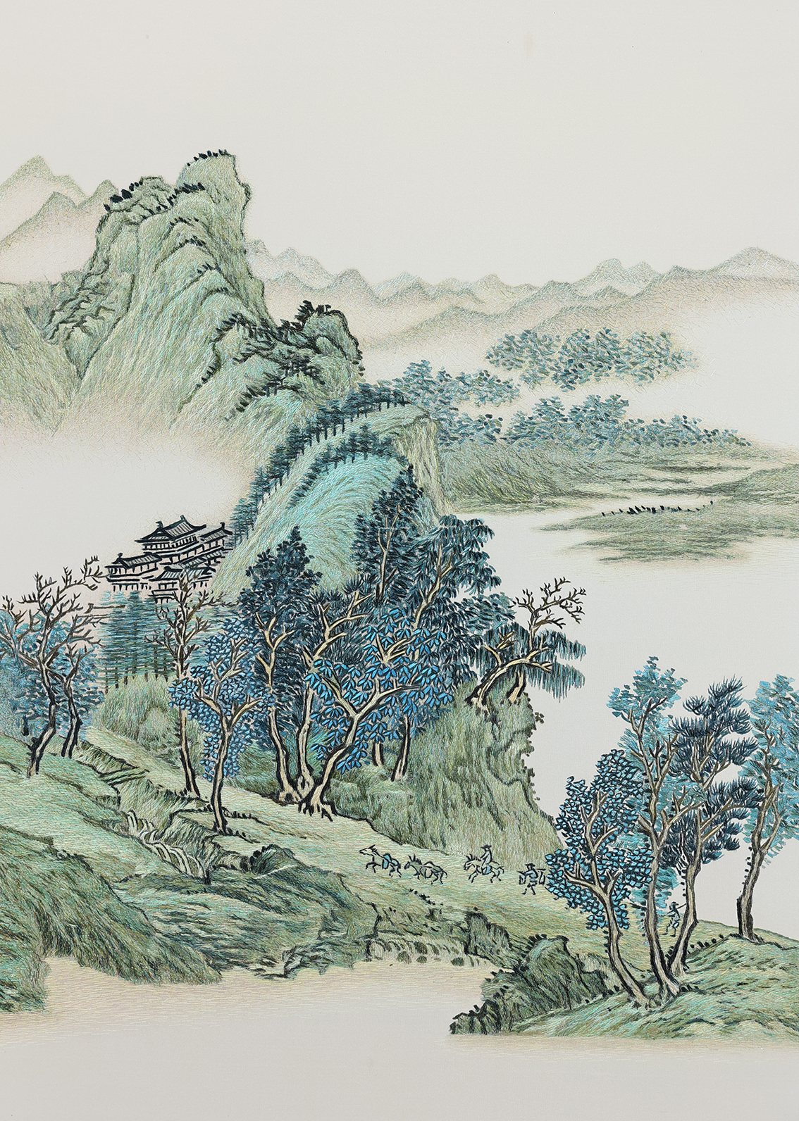 青绿山水刺绣：精湛工艺的视觉盛宴，扬州市礼好一然绣研究院国家级朱军成技能大师工作室绣制1.jpg