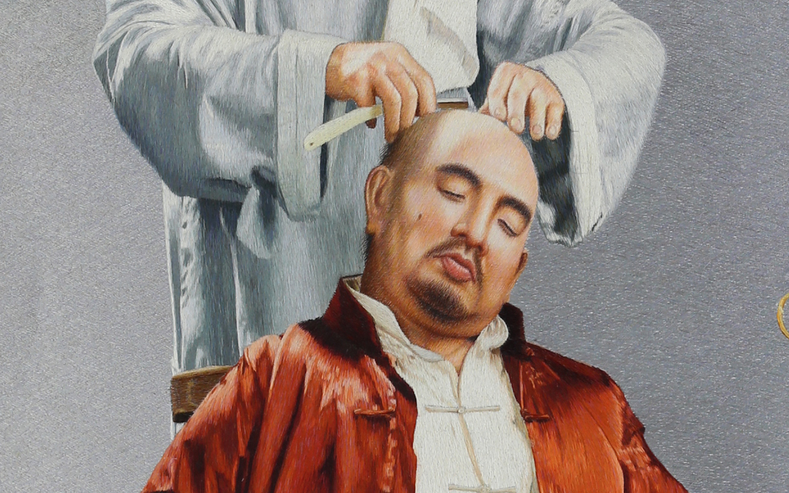 礼好绣院苏绣苏绣《剃头匠》：乱针绣下的市井百态与精湛技艺2.jpg
