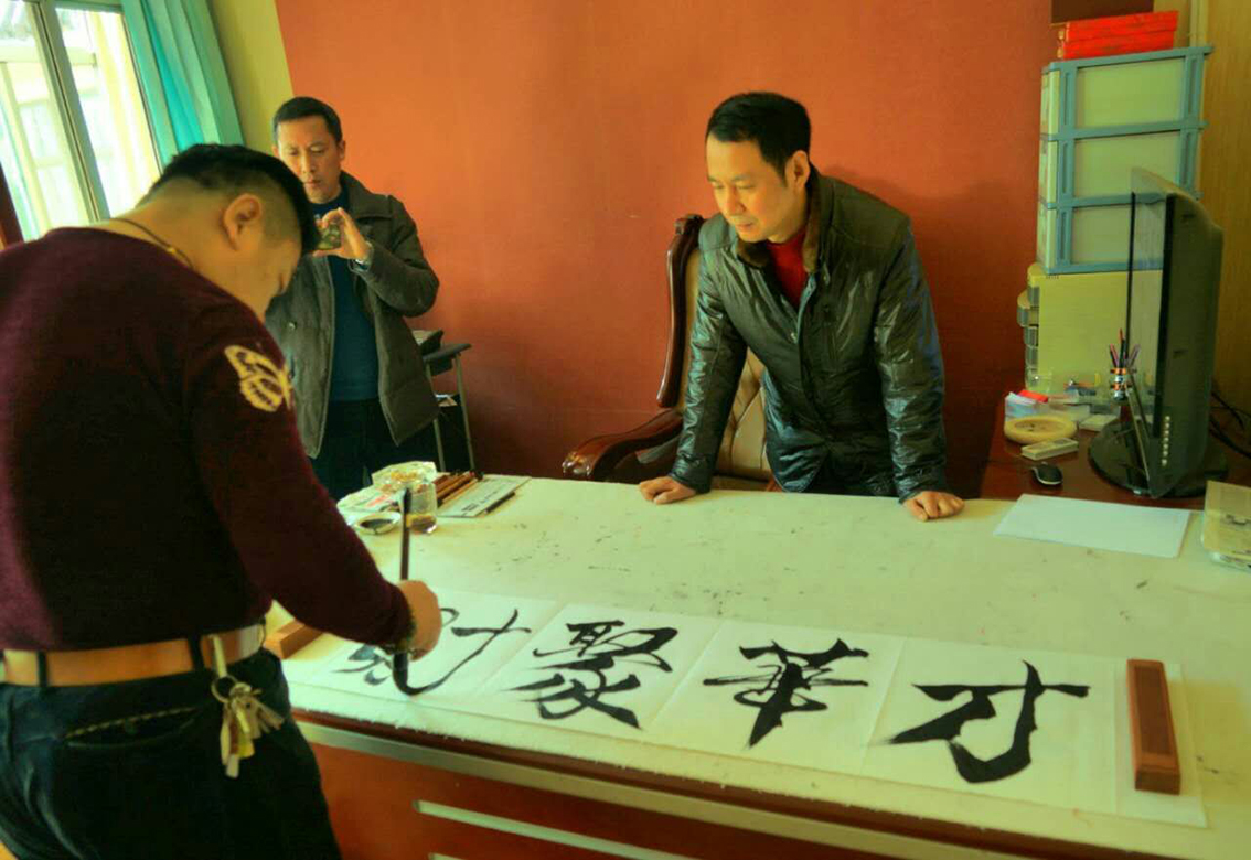 郭金栋与朱军成共探书画刺绣融合之美2.jpg