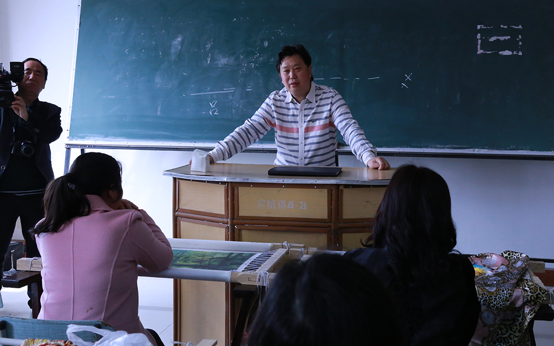 正则绣大师吕存再临宝应，刺绣产业创新升级迎契机