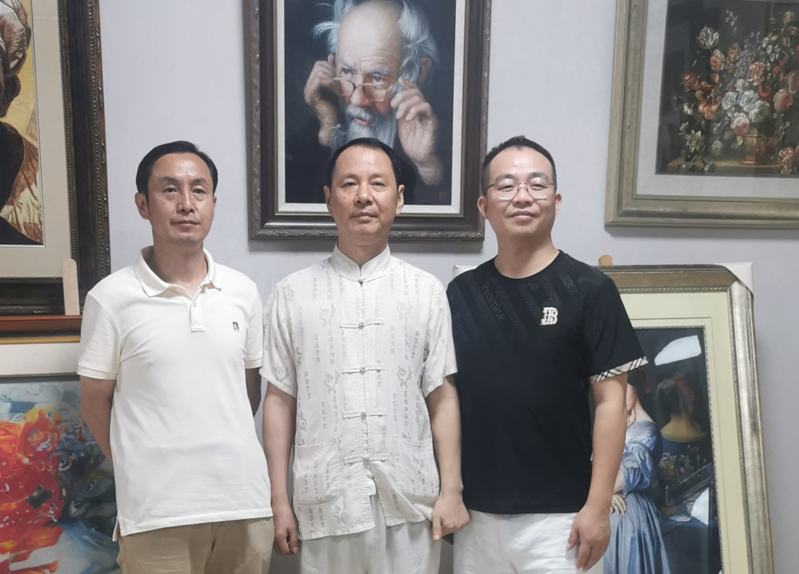 朱军成大师和聚元祥王新元携手共进，刺绣传承与创新的新征程.jpg