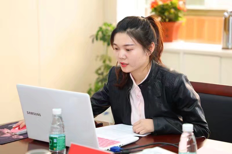 2015级扬州大学美术与设计学院研究生赵芳